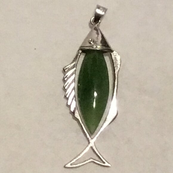 Very lovely sterling silver & jade fish pendant - Picture 5 of 6